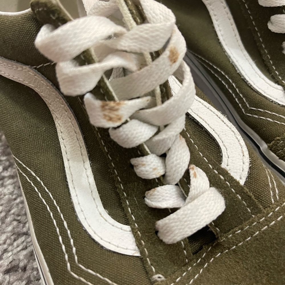Vans - Picture 2 of 6